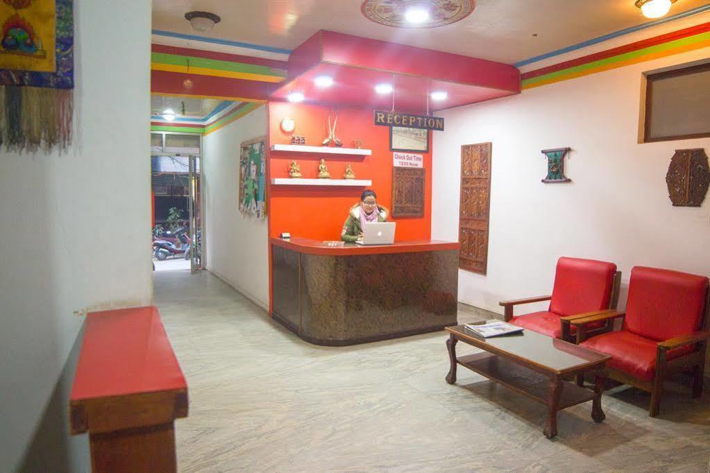 Oyo 166 Kathmandu Tourist Home エクステリア 写真