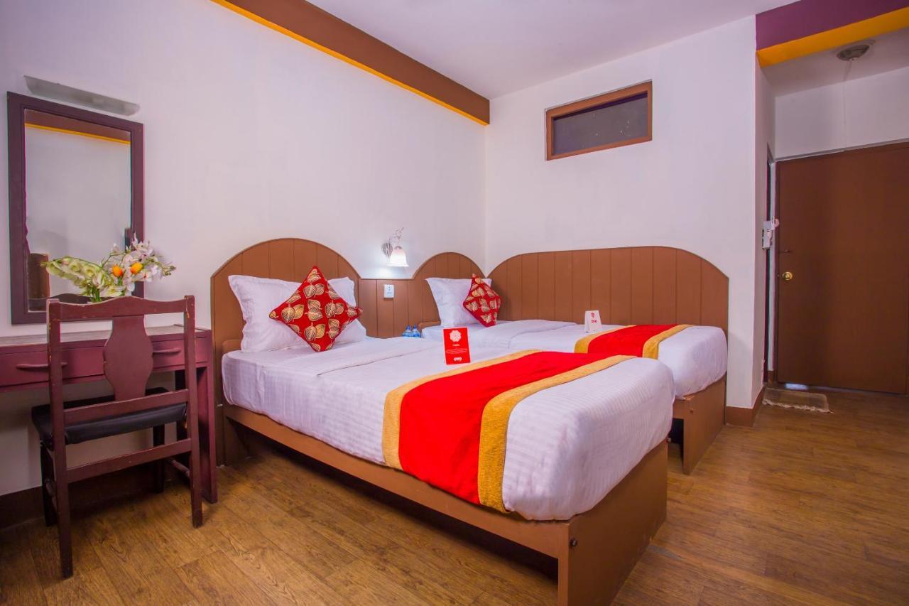 Oyo 166 Kathmandu Tourist Home エクステリア 写真
